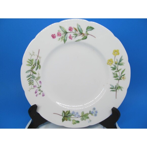 Minton Meadow Scalloped Set Of 2  Floral 7 1/2" Salad Plates VGC     1962-1970 - Picture 7 of 10